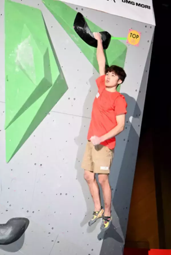 安楽、悔しい３位＝スポーツクライミング