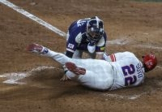 生還するＪ・ソト　野球