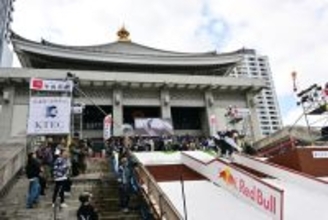 大阪都心でスノボイベント