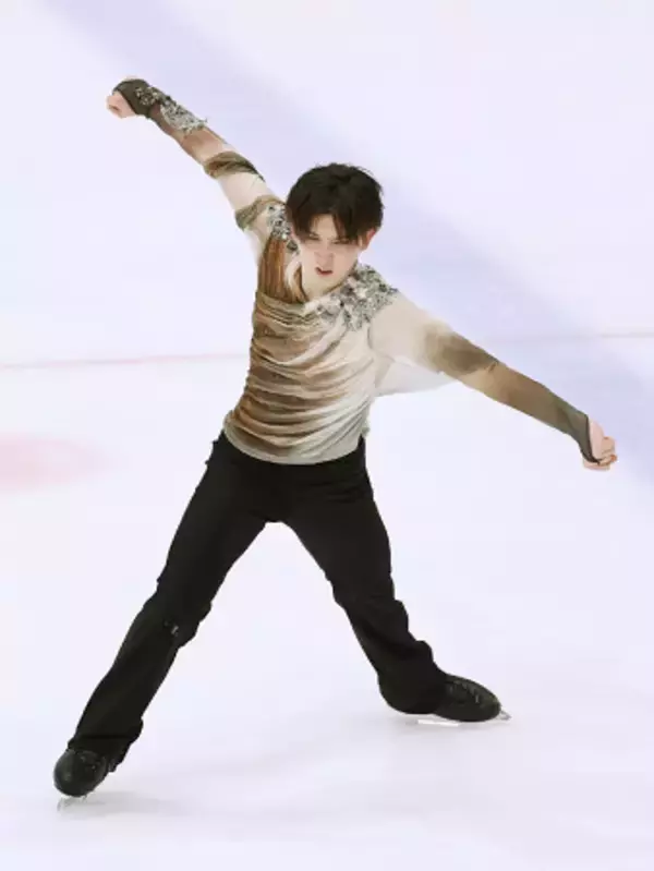 男子は中田が連覇　フィギュア