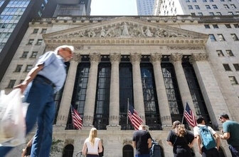 ＮＹ株続伸、２５０ドル高＝米利上げ観測後退