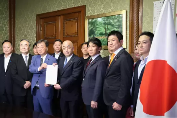 「国旗損壊罪」今国会成立の公算