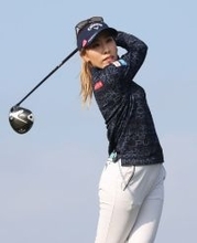 木村のティーショット　女子ゴルフ