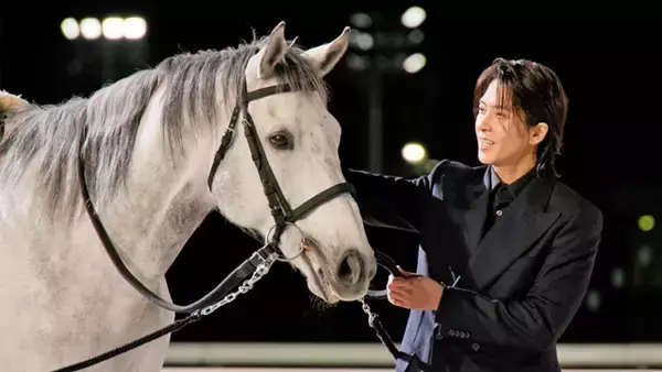 山下智久、りりしい騎乗シーン披露　船橋競馬の名馬ミューチャリーとCM共演