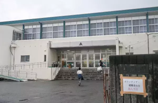 避難所生活、いまだ１５００人超