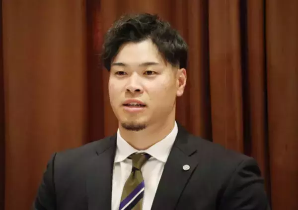 阪神の佐藤、総額５億円で更改＝メジャー挑戦は結論持ち越し―プロ野球