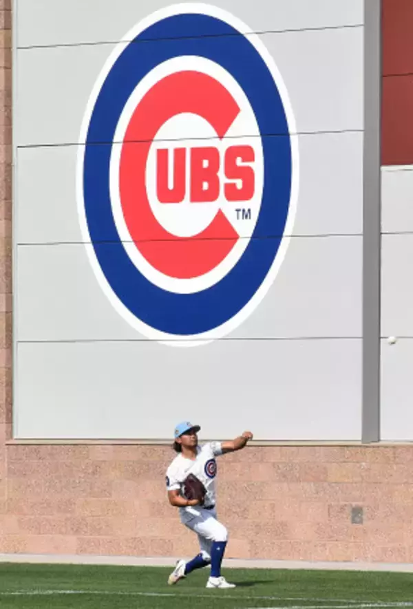 キャッチボールする今永　大リーグ