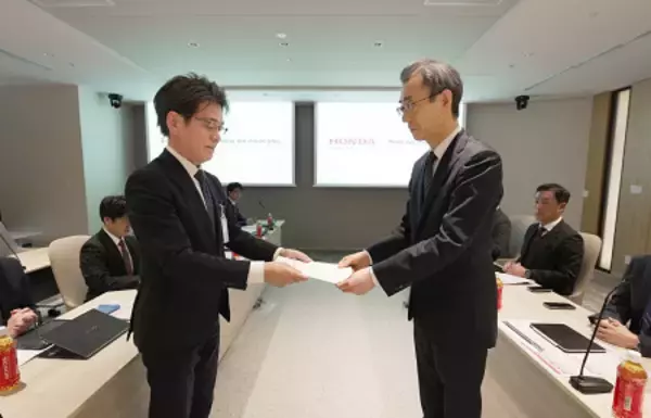 自動車労組が要求書提出