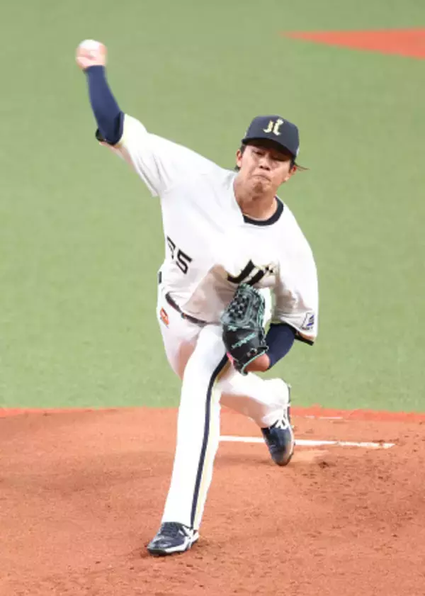 力投する宮国　プロ野球