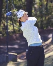 木戸のショット　女子ゴルフ