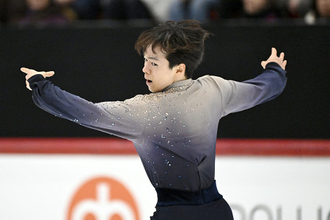 男子は鍵山Ｖ　フィギュアＧＰ