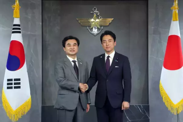 防衛交流発展へ努力