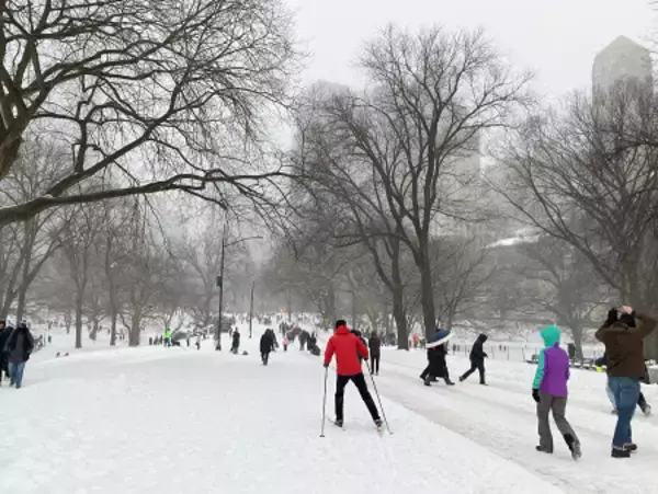 米、広範囲で冬の嵐