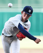 平田の力投　高校野球