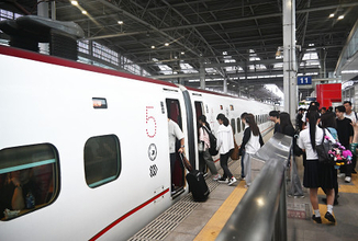 九州新幹線、全線で運行再開