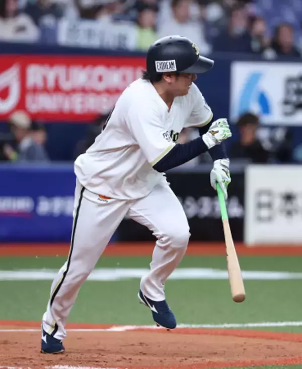 大城の適時打　プロ野球