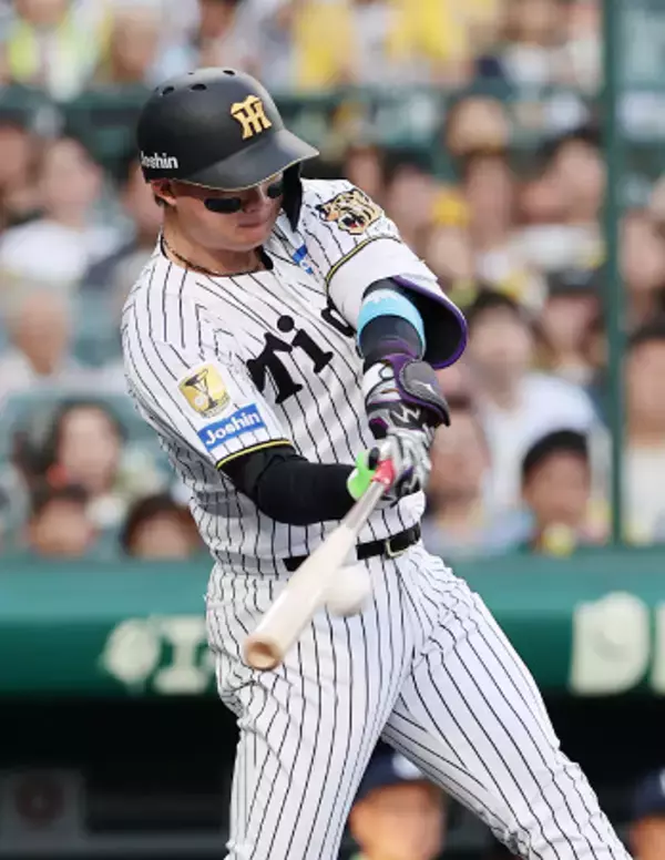 森下の先制二塁打　プロ野球
