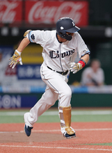 安打を放った栗山　プロ野球