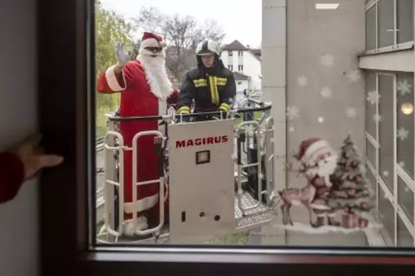 窓からメリークリスマス