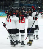 「アイスホッケーの日本、白星発進　五輪」の画像1