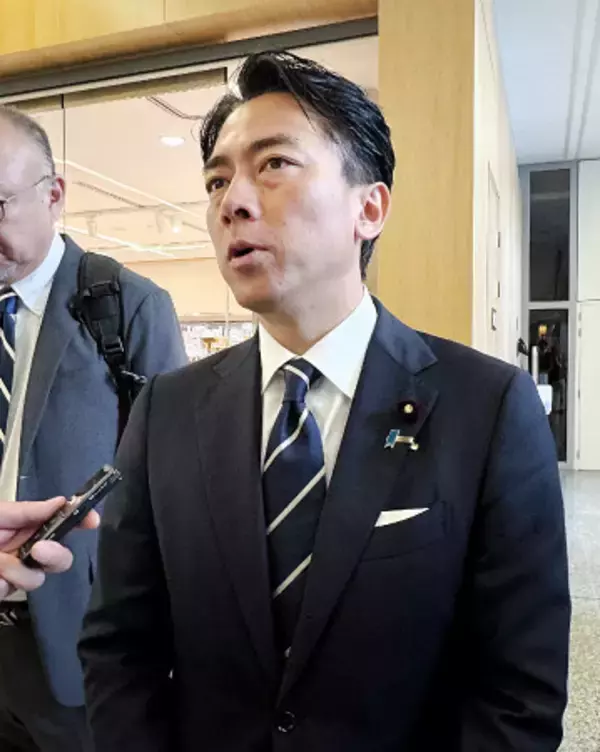 小泉氏、核抑止「タブーなく議論を」
