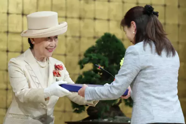 華子さま、都赤十字大会に＝式典であいさつ