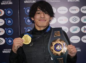 五味虹登、初出場でＶ　世界レスリング