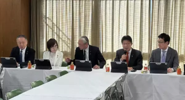 「明治の日」法案、自民了承