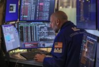 ＮＹ株、イラン情勢巡り乱高下＝大幅安から一転、２３９ドル高―トランプ氏「戦争ほぼ終結」で原油急落