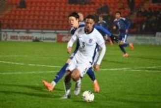 日本、イングランドと引き分け