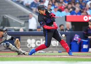 岡本の２ラン　大リーグ