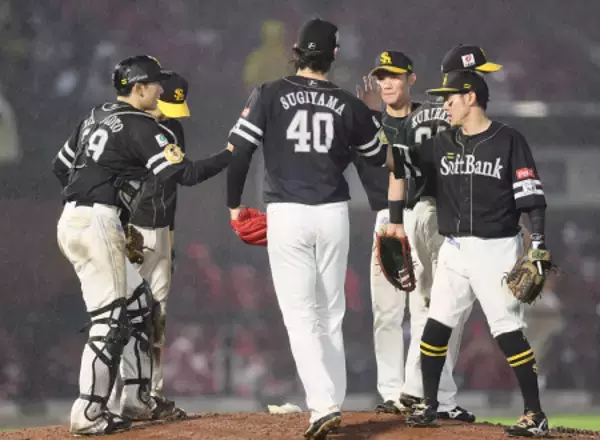 喜ぶソフトバンクナイン　プロ野球