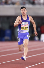 力走する桐生　陸上日本選手権