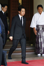 小泉防衛相が靖国参拝