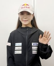 高梨沙羅、現役続行の意向＝「来季走り抜ける」―スキージャンプ