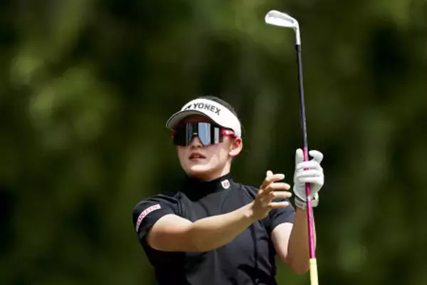 岩井千怜が首位発進　米女子ゴルフ