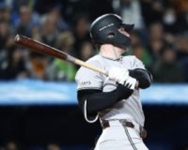 キャベッジの２点二塁打　プロ野球