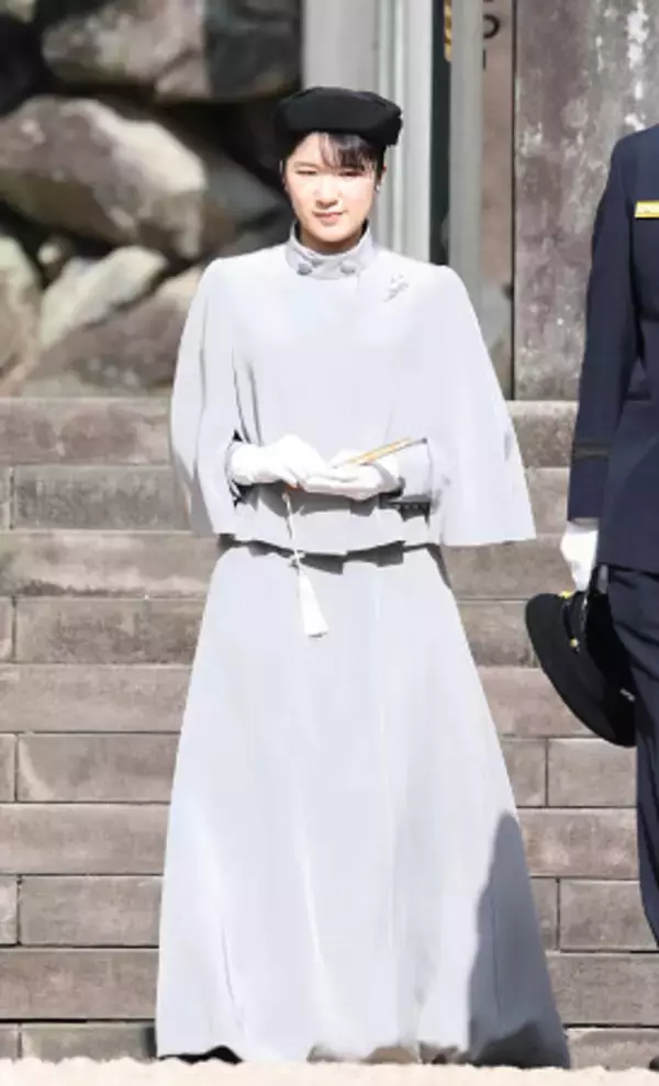 愛子さま、武蔵陵墓地を参拝