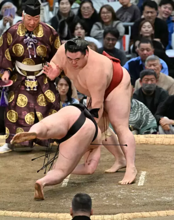 隆の勝のはたき込み