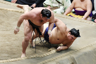 敗れた大の里