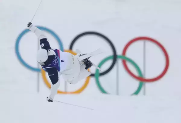 決勝１回目の堀島　五輪