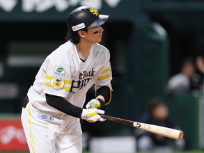 逆転２ランの正木　プロ野球
