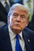 大統領の支持率調査打ち切り