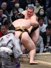 安青錦３敗、綱とり苦境に＝豊昇龍は５勝目―大相撲春場所６日目