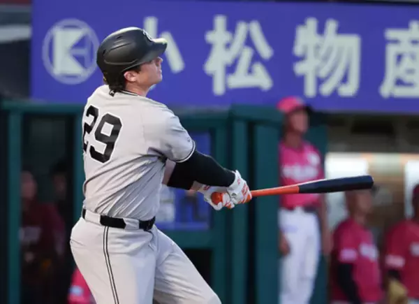 巨人が一発攻勢＝プロ野球・楽天２―８巨人