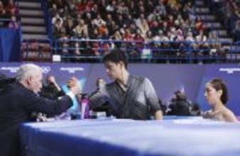 演技に臨む三浦、木原組　五輪