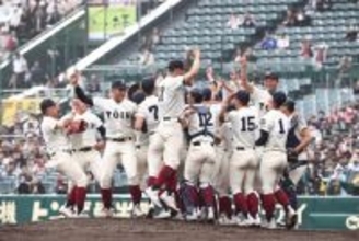 大阪桐蔭、春の頂点　高校野球