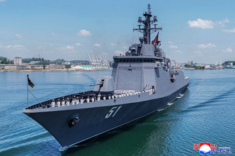 北朝鮮で新型駆逐艦が就役