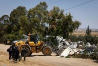 イスラエル、アラブ遊牧民ベドウィンの集落を破壊