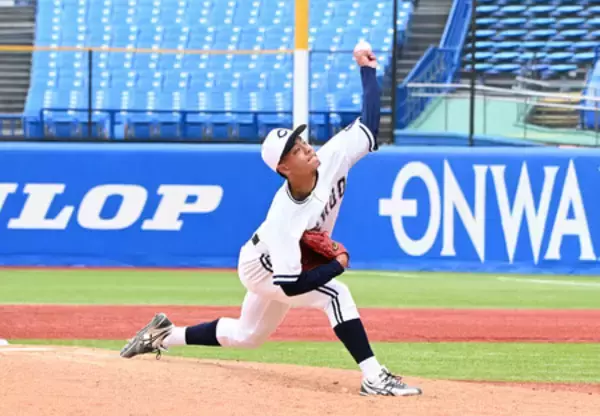 １年西村、制球良く＝東都大学野球・中大